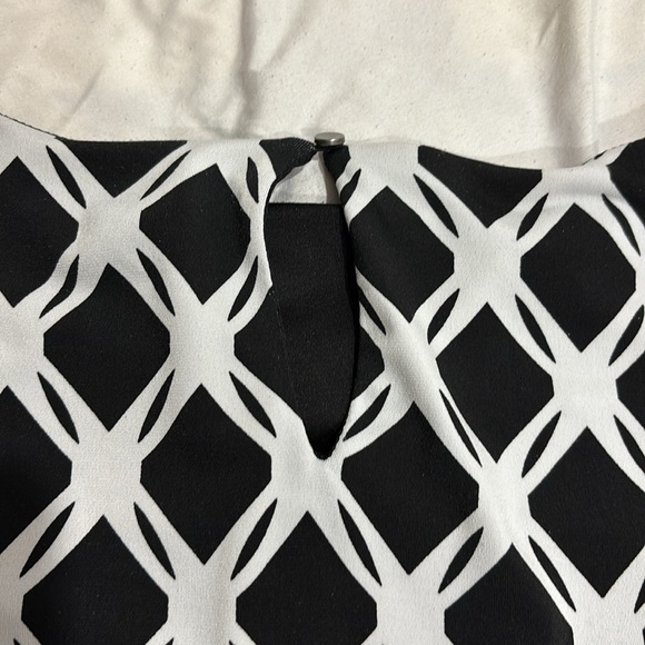 Mid length 1X women’s dress - Picture 9 of 9